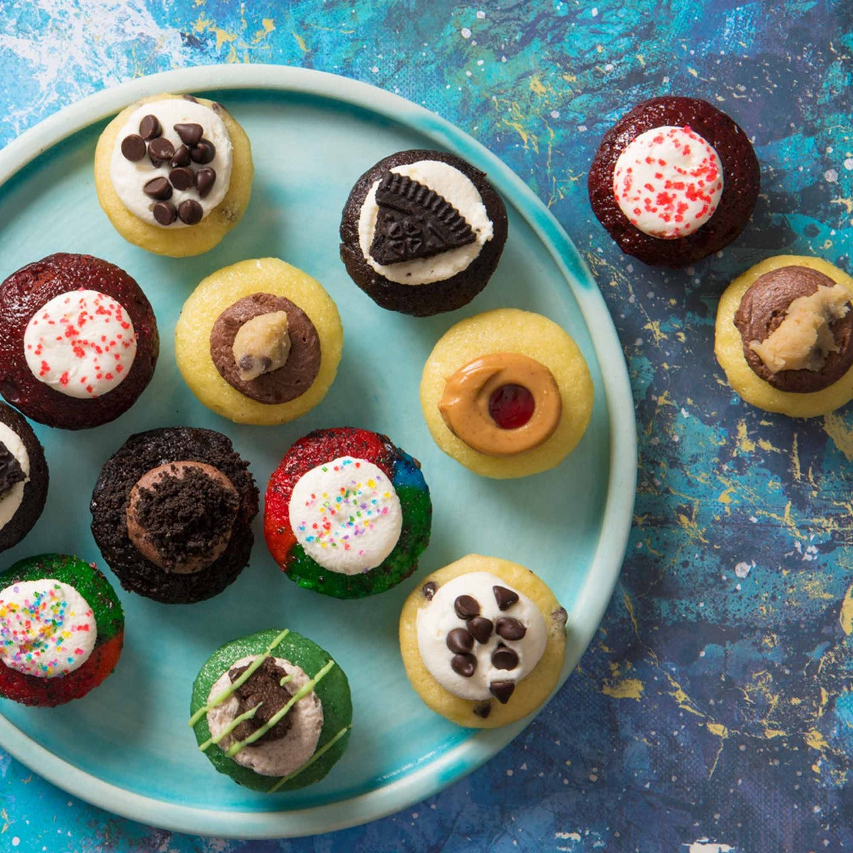 Happy Birthday Cupcakes 25-Pack & Candles